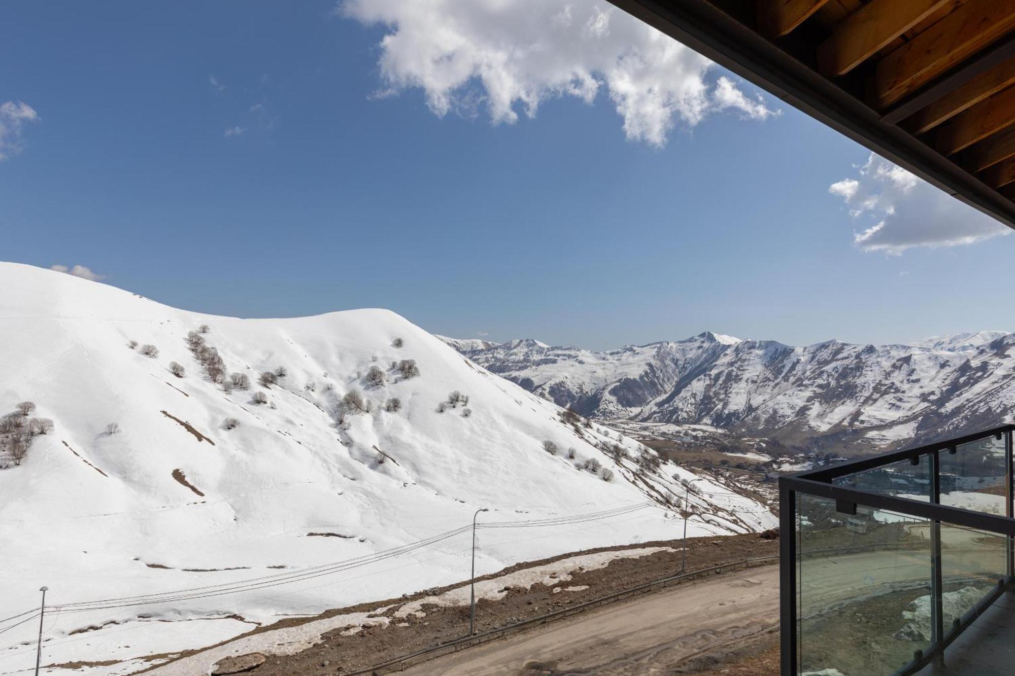 Four Seasons - New Gudauri Aparthotel Kültér fotó