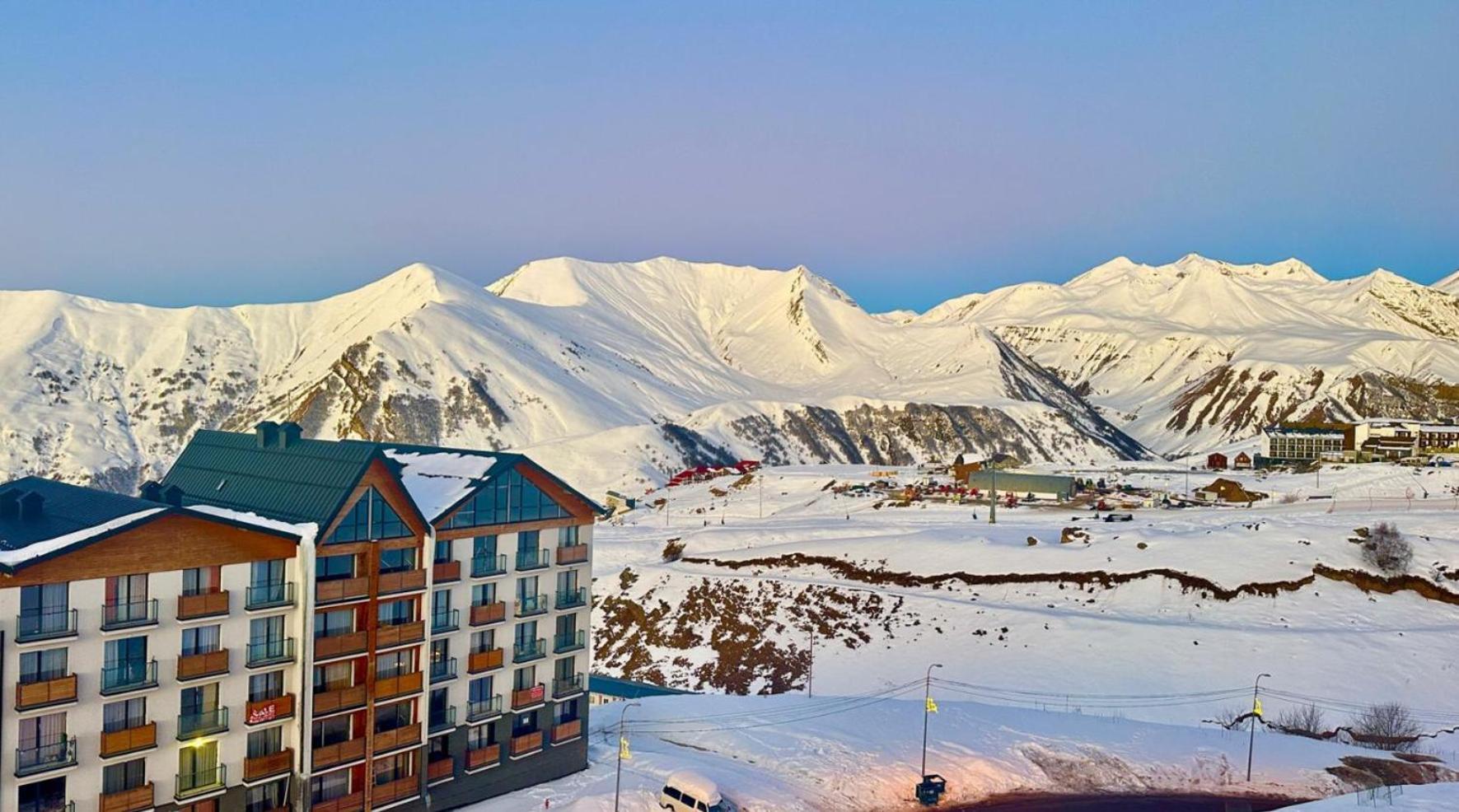 Four Seasons - New Gudauri Aparthotel Kültér fotó